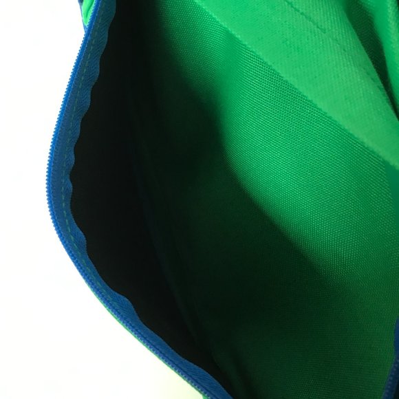 Vintage United Colors of Benetton Blue Green Red Duffel Travel Bag Weekender - Picture 10 of 16